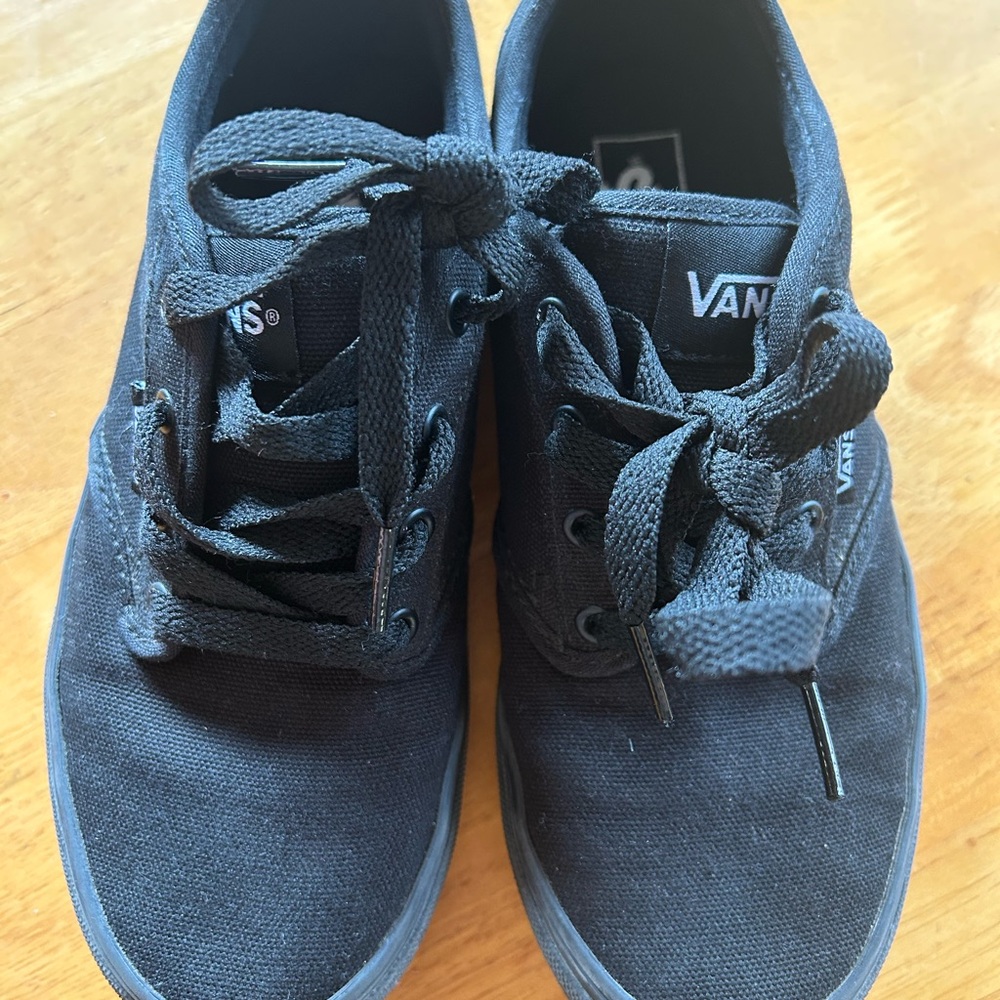 Vans Black Skateboarding Sneakers Classic Low-Top